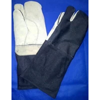 Local Combination Of Gloves